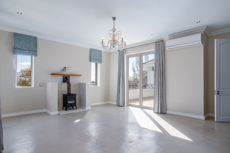 To Let 4 Bedroom Property for Rent in Val De Vie Estate Western Cape